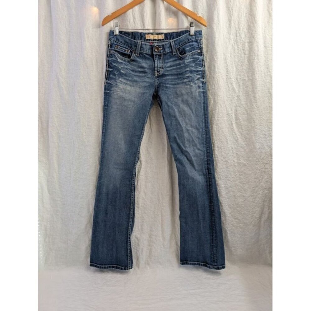 Buckle BKE Mya denim women's sz 30 x 33 boot cut low rise distressed stretch E5